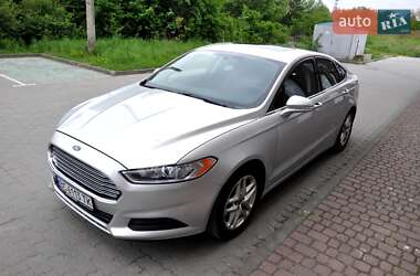 Седан Ford Fusion 2013 в 