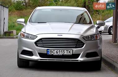 Седан Ford Fusion 2013 в 