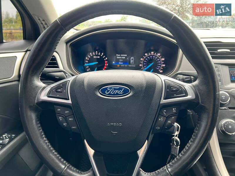 Седан Ford Fusion 2014 в Кропивницком