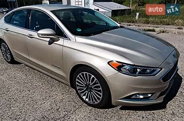 Седан Ford Fusion 2018 в 