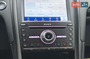 Седан Ford Fusion 2020 в 