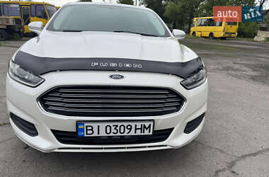 Седан Ford Fusion 2013 в 