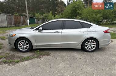 Седан Ford Fusion 2015 в 