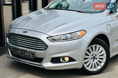 Седан Ford Fusion 2014 в 