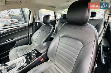 Седан Ford Fusion 2014 в 