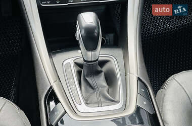 Седан Ford Fusion 2014 в 
