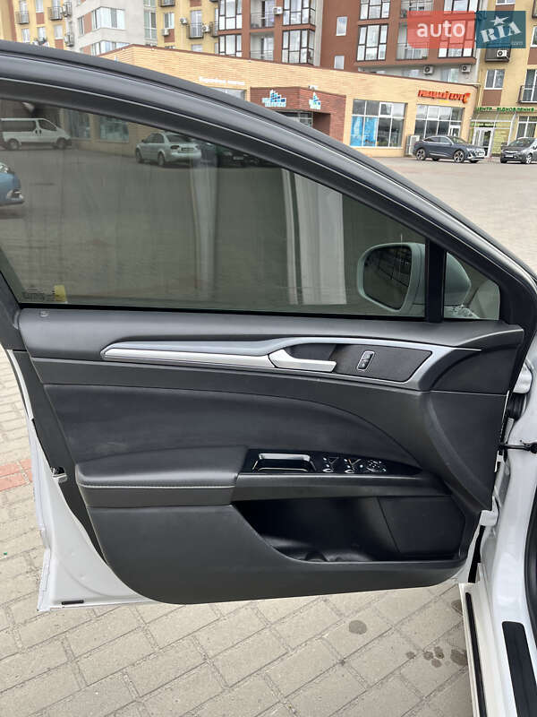Седан Ford Fusion 2014 в Житомире