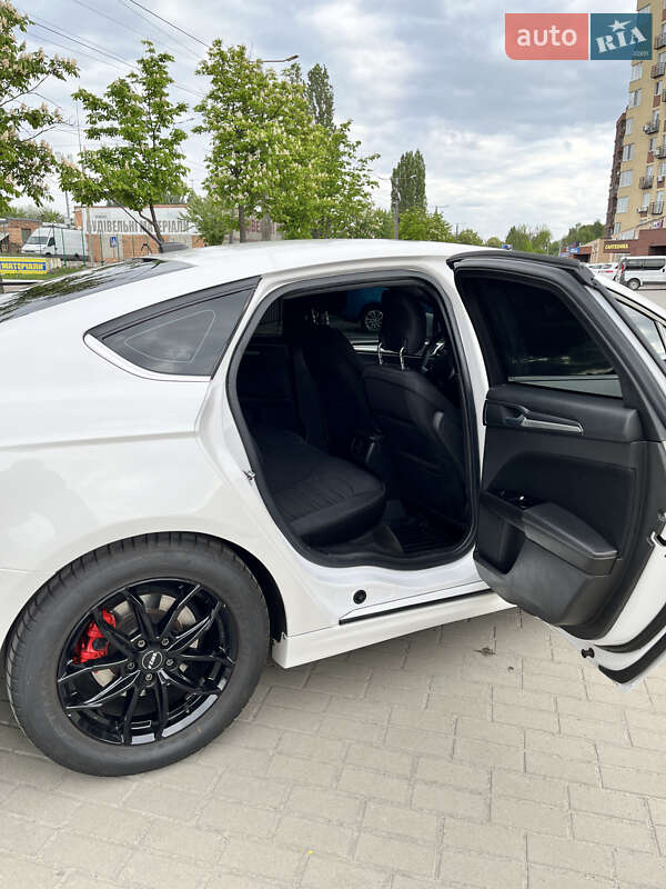 Седан Ford Fusion 2014 в Житомире