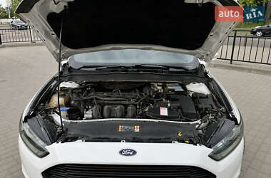 Седан Ford Fusion 2014 в 