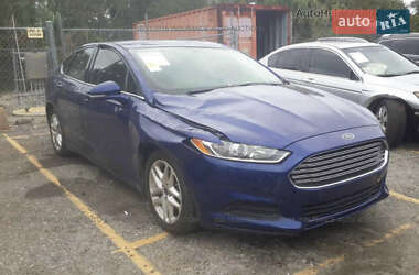 Седан Ford Fusion 2015 в 