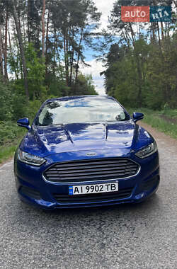 Седан Ford Fusion 2015 в 
