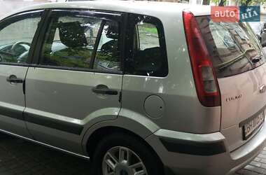 Хэтчбек Ford Fusion 2008 в 