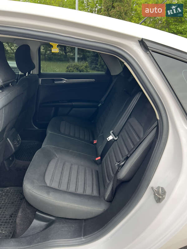 Седан Ford Fusion 2016 в Виннице