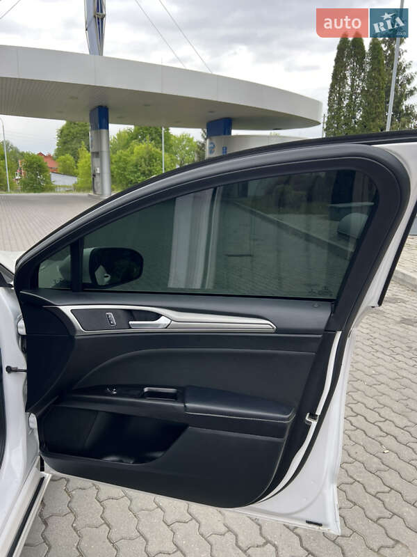 Седан Ford Fusion 2016 в Виннице