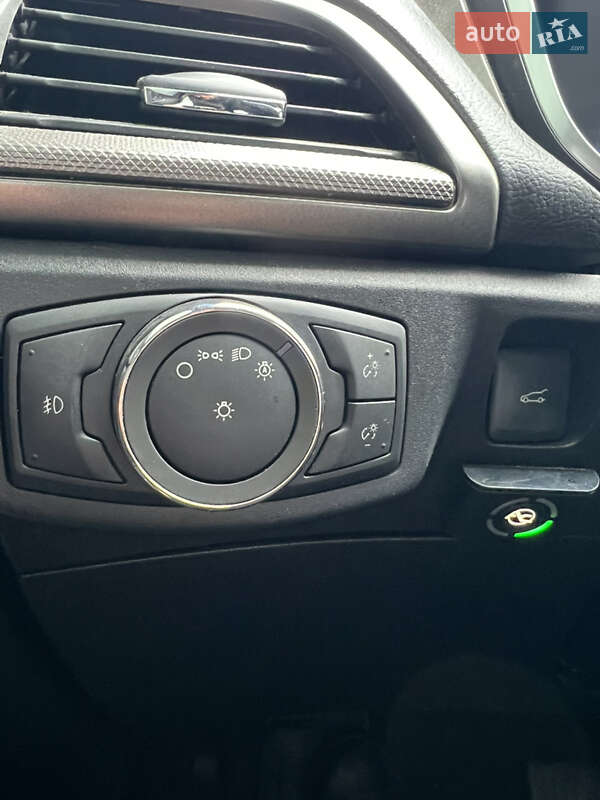 Седан Ford Fusion 2016 в Виннице