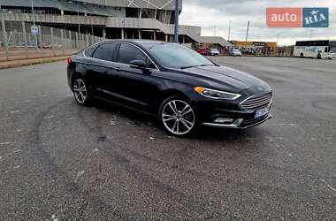 Седан Ford Fusion 2017 в 