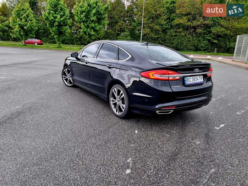 Седан Ford Fusion 2017 в Львові