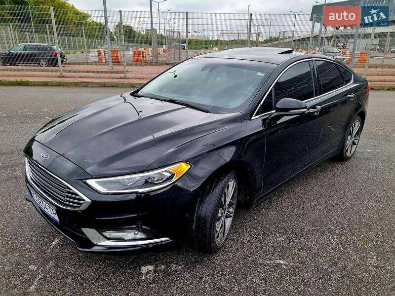 Седан Ford Fusion 2017 в Львові