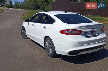 Седан Ford Fusion 2013 в 
