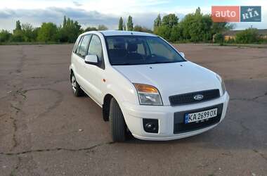 Хэтчбек Ford Fusion 2011 в Прилуках