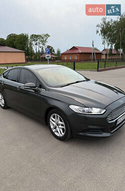 Седан Ford Fusion 2014 в 