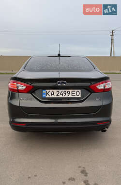 Седан Ford Fusion 2014 в 