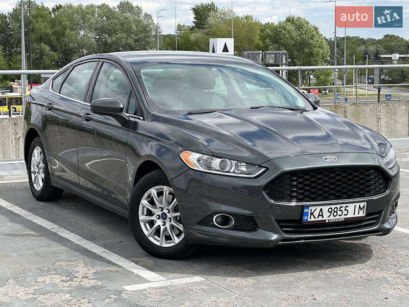 Седан Ford Fusion 2014 в 