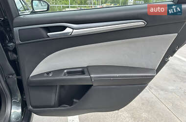 Седан Ford Fusion 2014 в 