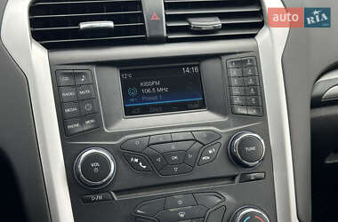 Седан Ford Fusion 2014 в 