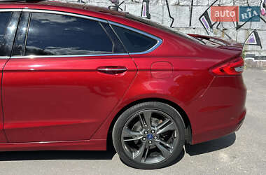 Седан Ford Fusion 2016 в 