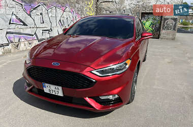 Седан Ford Fusion 2016 в 