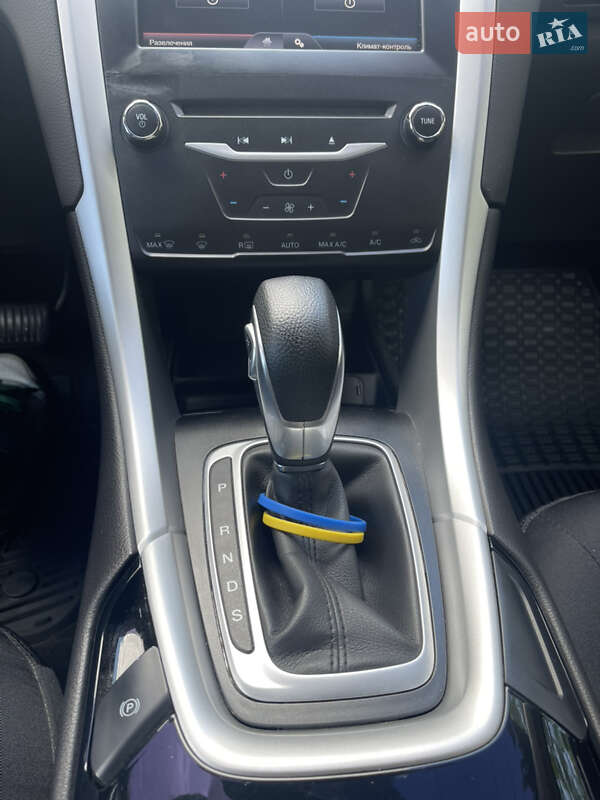Седан Ford Fusion 2015 в Киеве фото 8 Седан Ford Fusion 2015 в Киеве