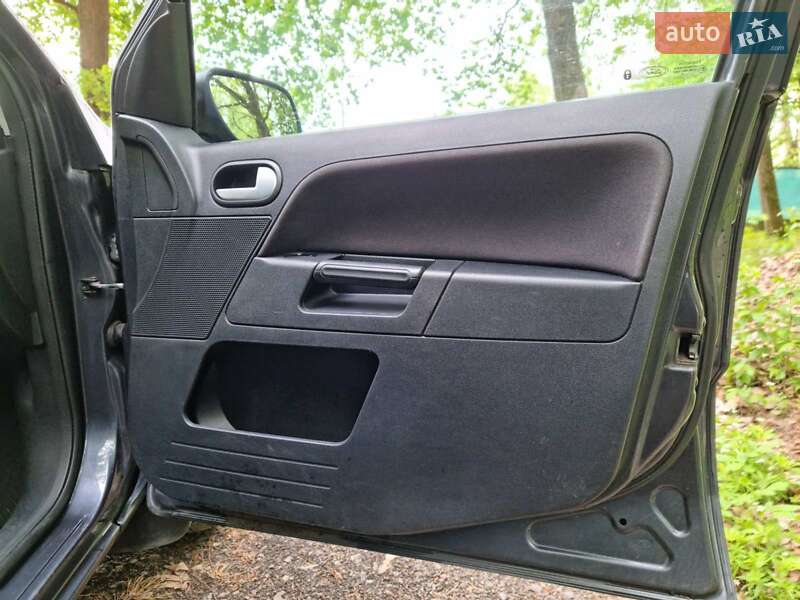 Хэтчбек Ford Fusion 2006 в Львове