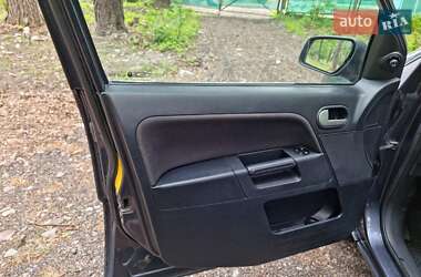 Хэтчбек Ford Fusion 2006 в 