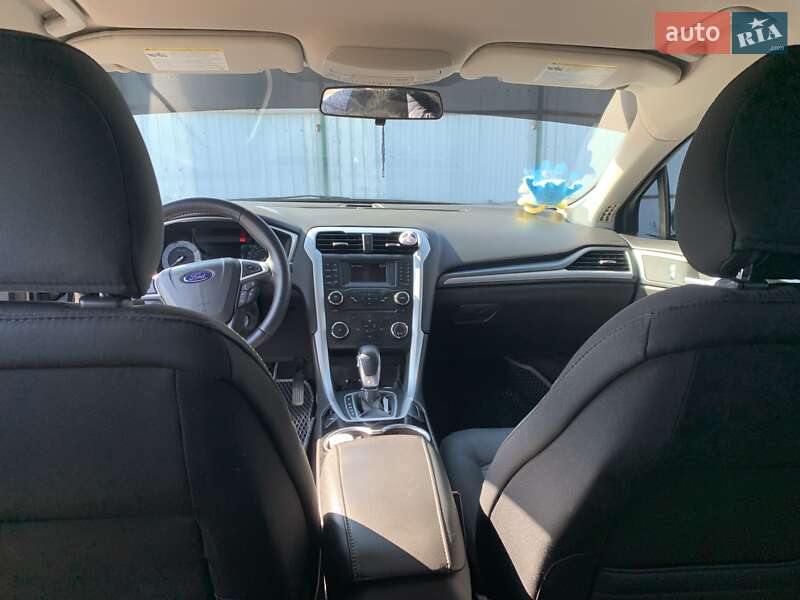 Седан Ford Fusion 2015 в Запоріжжі