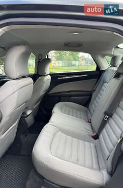 Седан Ford Fusion 2014 в 