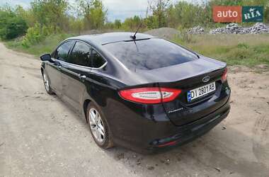 Седан Ford Fusion 2013 в 