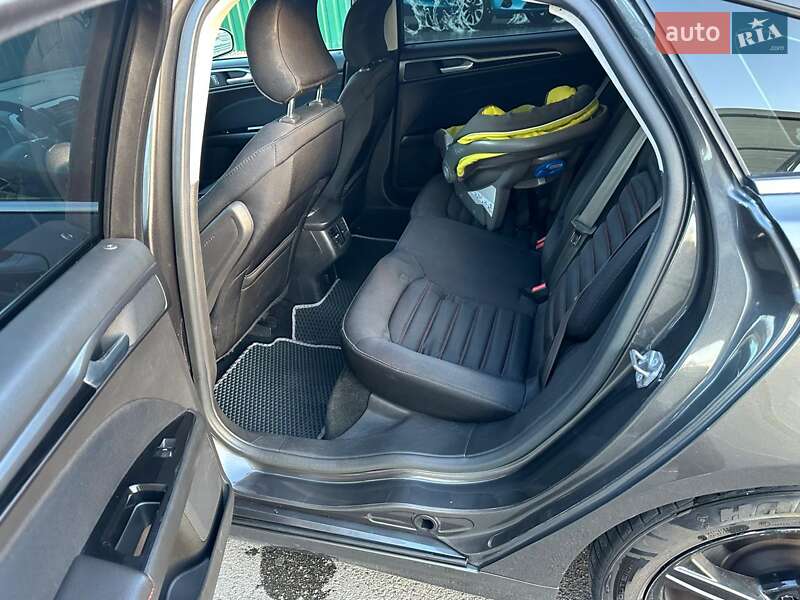 Седан Ford Fusion 2016 в Киеве
