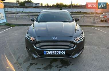 Седан Ford Fusion 2016 в 
