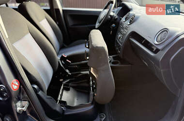 Хэтчбек Ford Fusion 2008 в 
