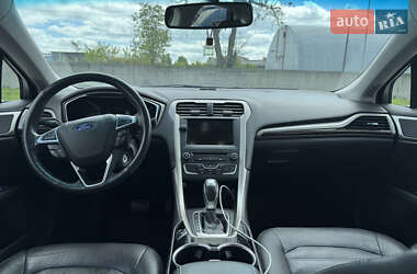 Седан Ford Fusion 2015 в 