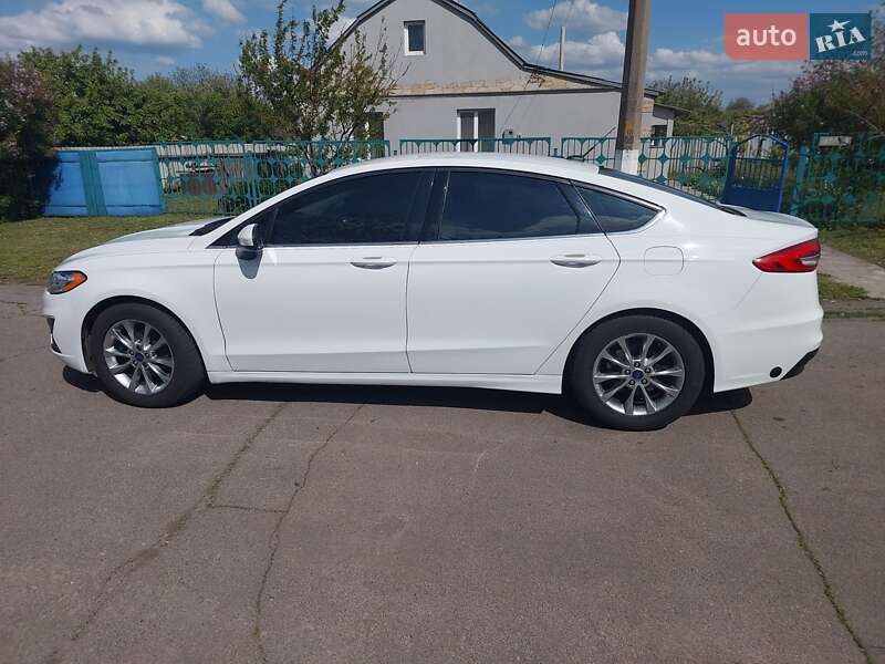 Седан Ford Fusion 2019 в Києві