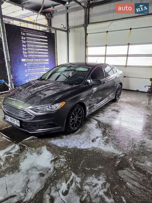 Седан Ford Fusion 2016 в Львові