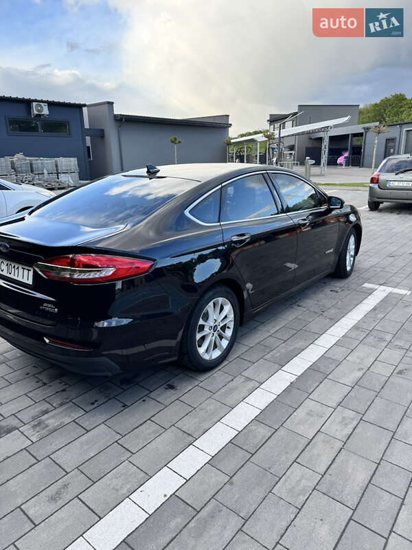 Седан Ford Fusion 2018 в Луцке