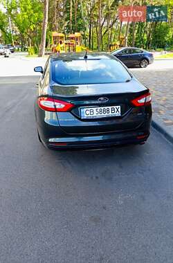 Седан Ford Fusion 2016 в 