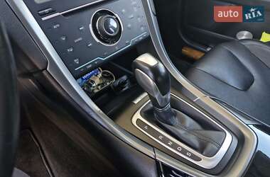 Седан Ford Fusion 2014 в 