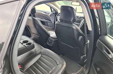 Седан Ford Fusion 2015 в 