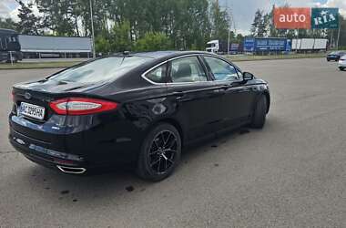 Седан Ford Fusion 2015 в 