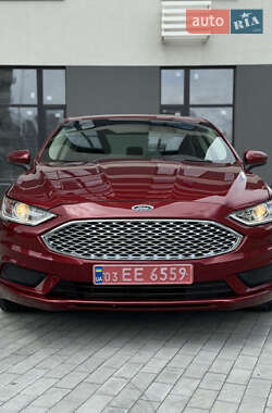 Седан Ford Fusion 2017 в 
