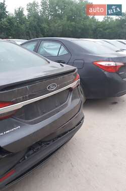 Седан Ford Fusion 2017 в 